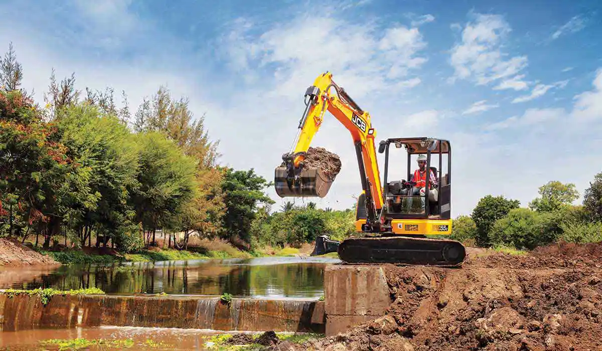 SpetsTexnika yuk mashinasi